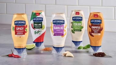 Gamma di maionesi aromatizzate Hellmann’s dal portafoglio Foods di Unilever.